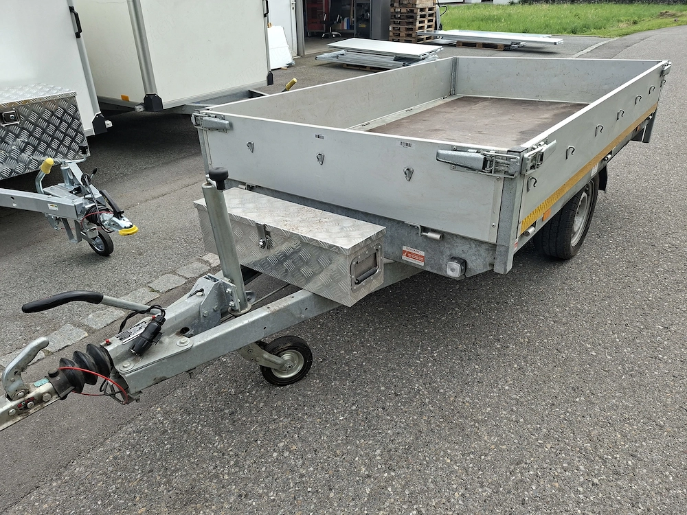 Anhänger gebremst 1350kg gebraucht