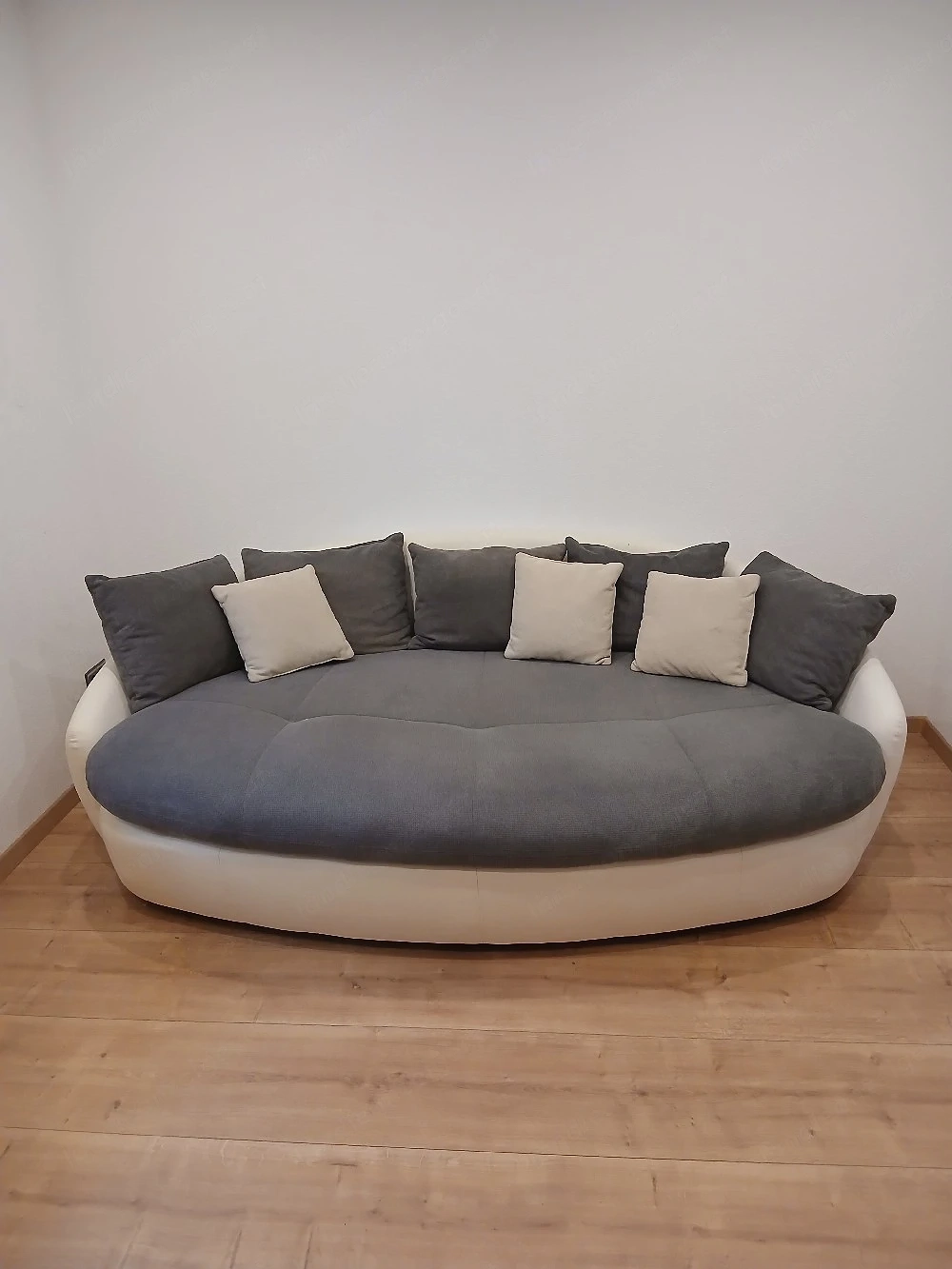 Bigsofa, Megasofa