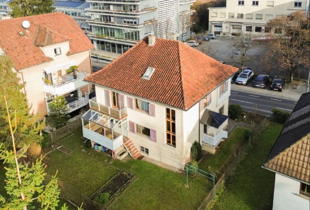 Attraktive 3-Zimmer-Gartenwohnung mit Wintergarten und Parkplatz in Bregenz