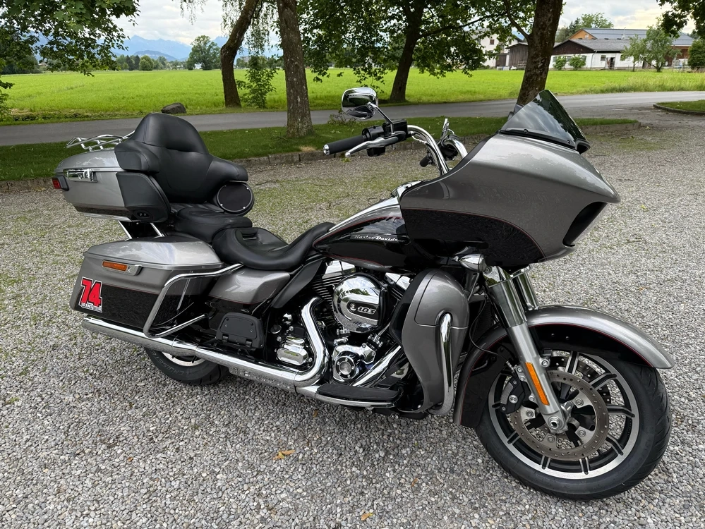 Harley Davidson Road Glide Ultra 103 CUI