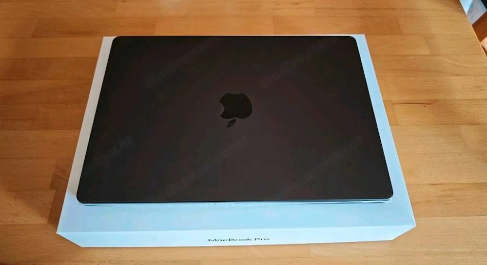 MacBook Pro 14 M5 512GB
