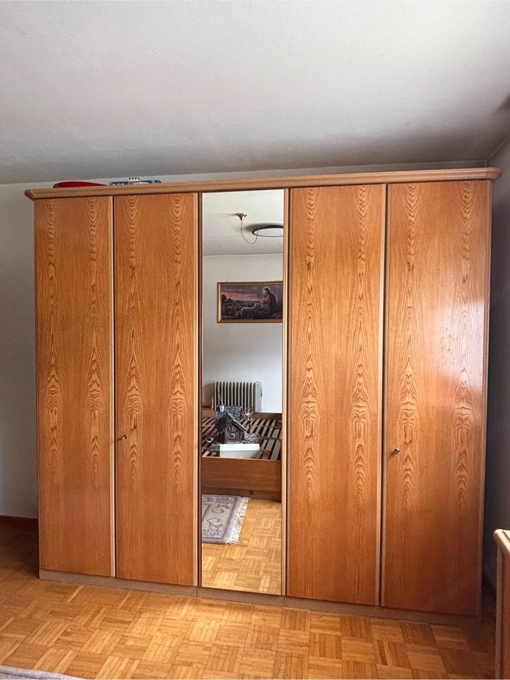 Großer Kleiderschrank mit Spiegel - 245 x 62 x 218 cm