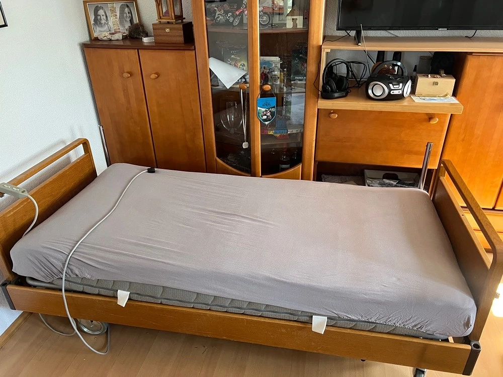 Pflegebett 