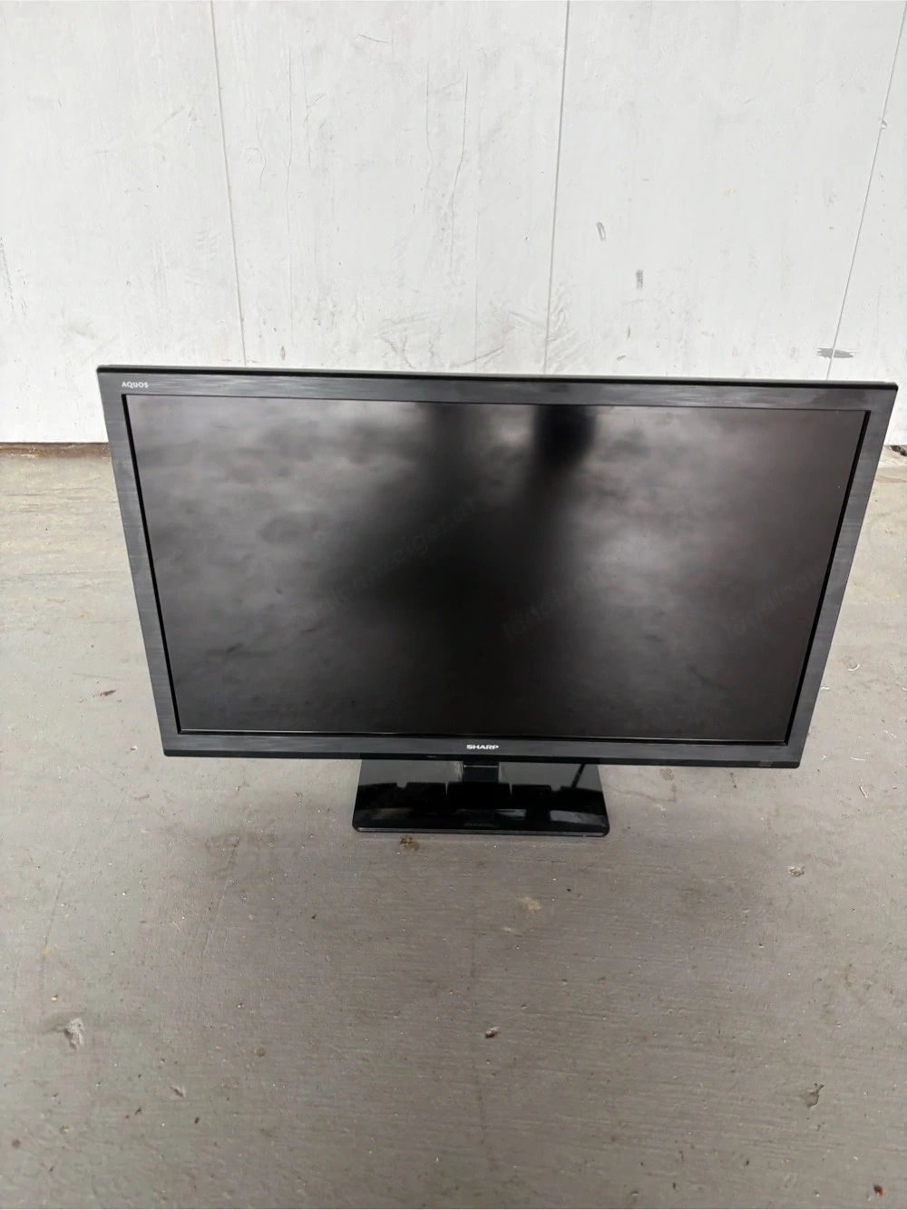 Sharp Aquos 24 Zoll LCD Fernseher HDMI   Modell LC-24LE240E