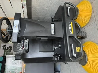 Kehrmaschine, Schrubb-Saugmaschine 