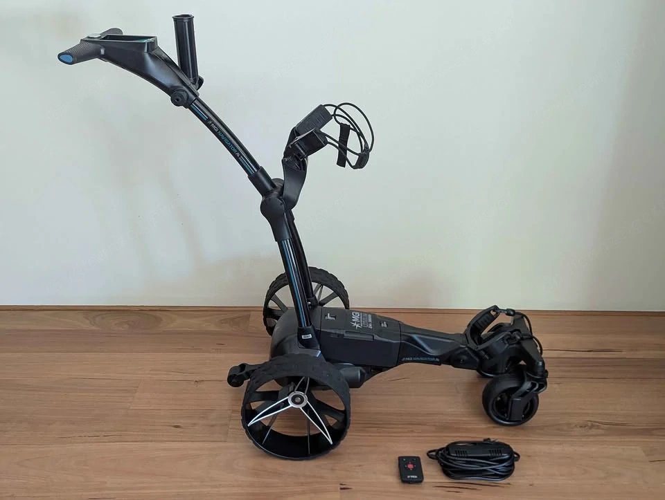 Nagelneuer MGI Navigator Ai GPS+ Remote Golfwagen mit Zubehör