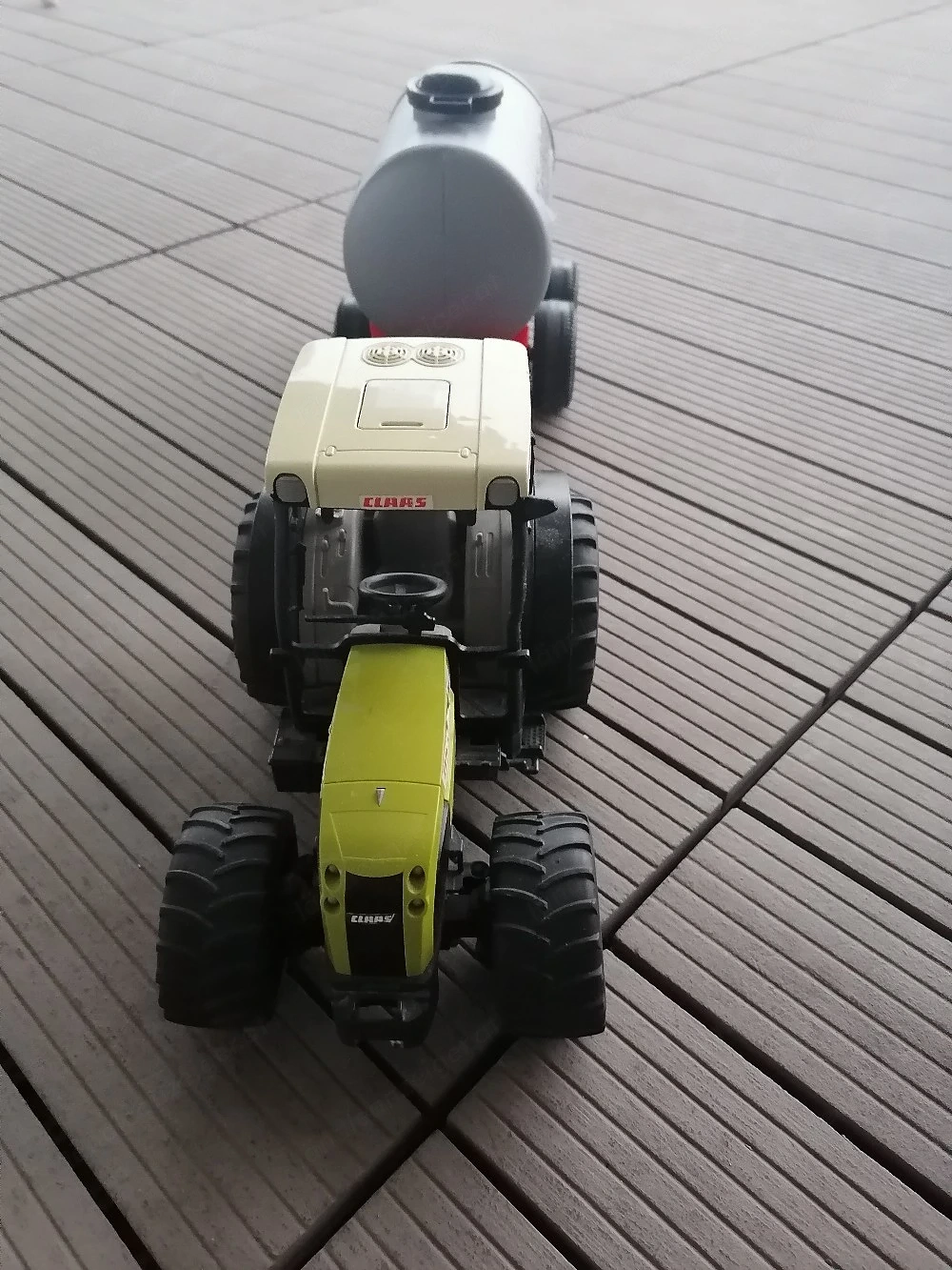 Bruder Traktor Claas mit Güllefass