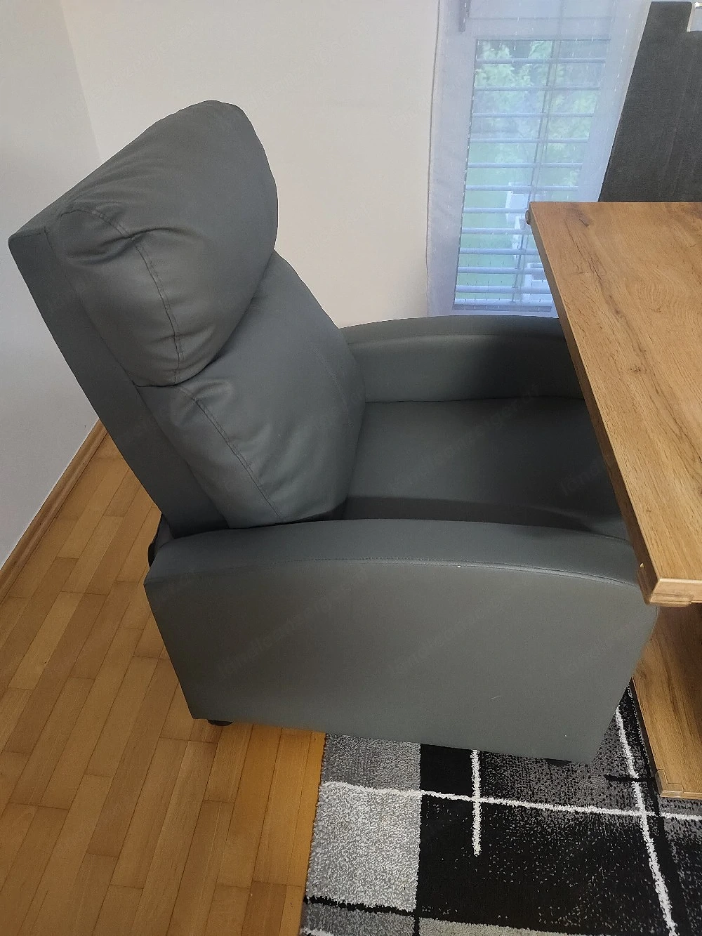 Hocker mit Liegefunktion