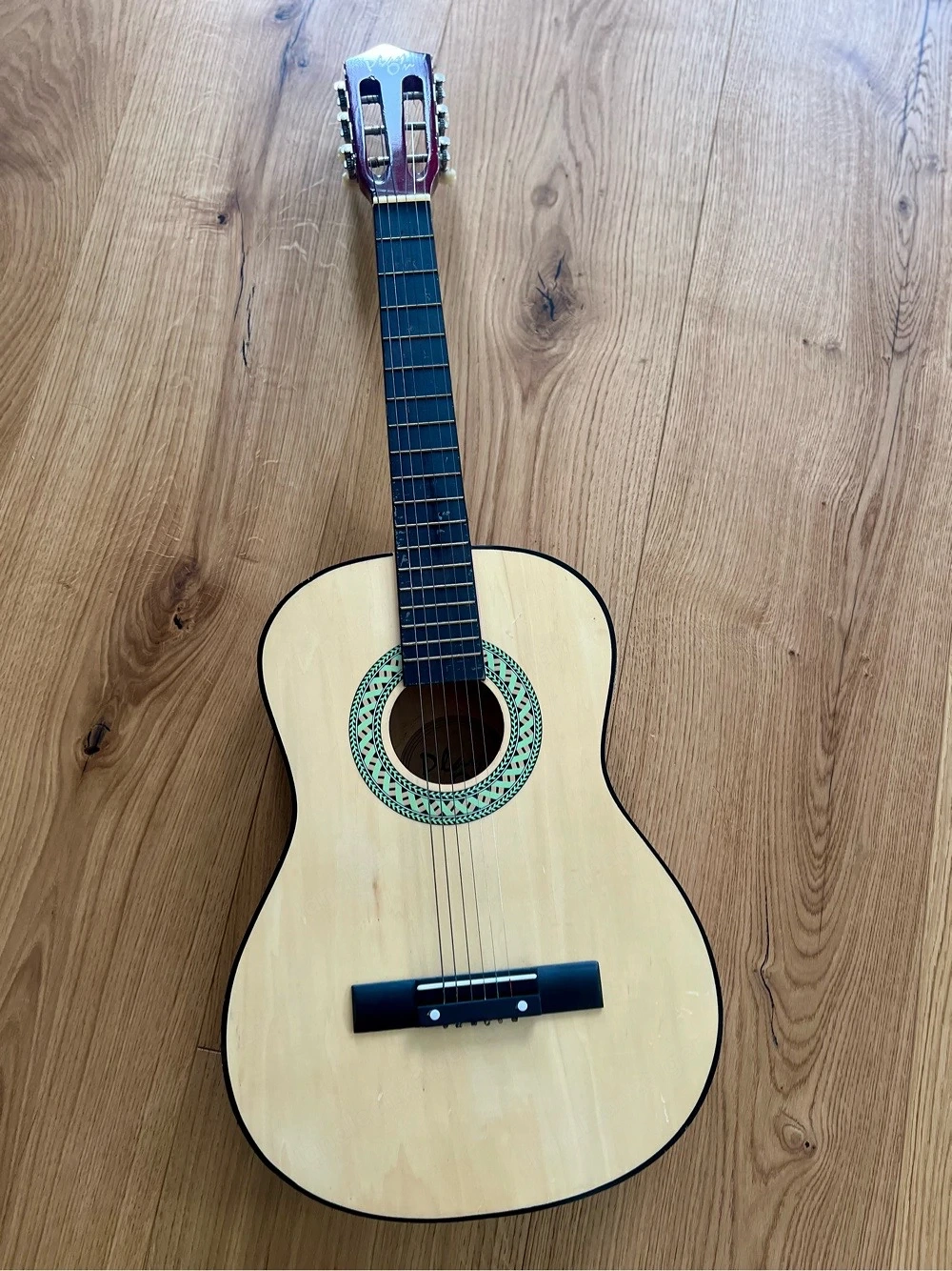 Kindergitarre Play on