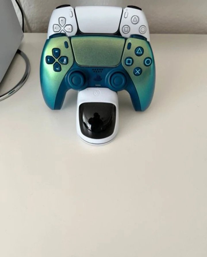 PS 5 Pro top zustand mit 3 jahren garantie & zubehor
