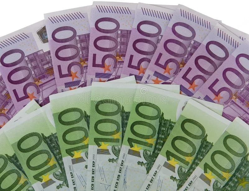 Wir bieten Kredite: und Investitionen, um Sie bei der Verwirklichung Ihrer Ziele zu unterstützen