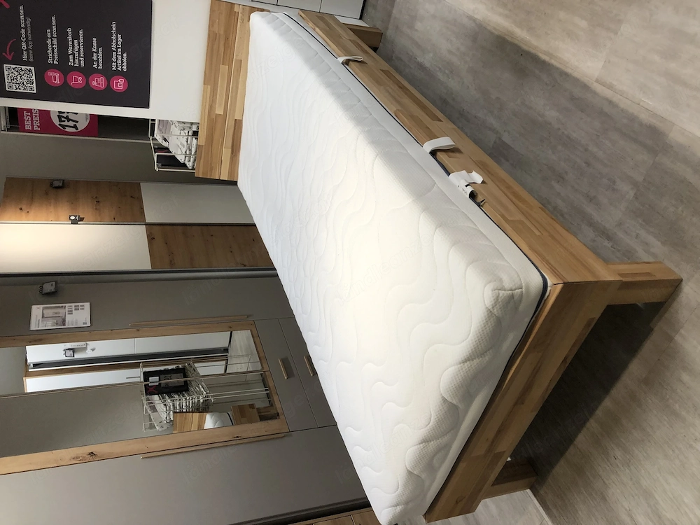 Bett mit Lattenrost und Matratze 90cm x 200cm 