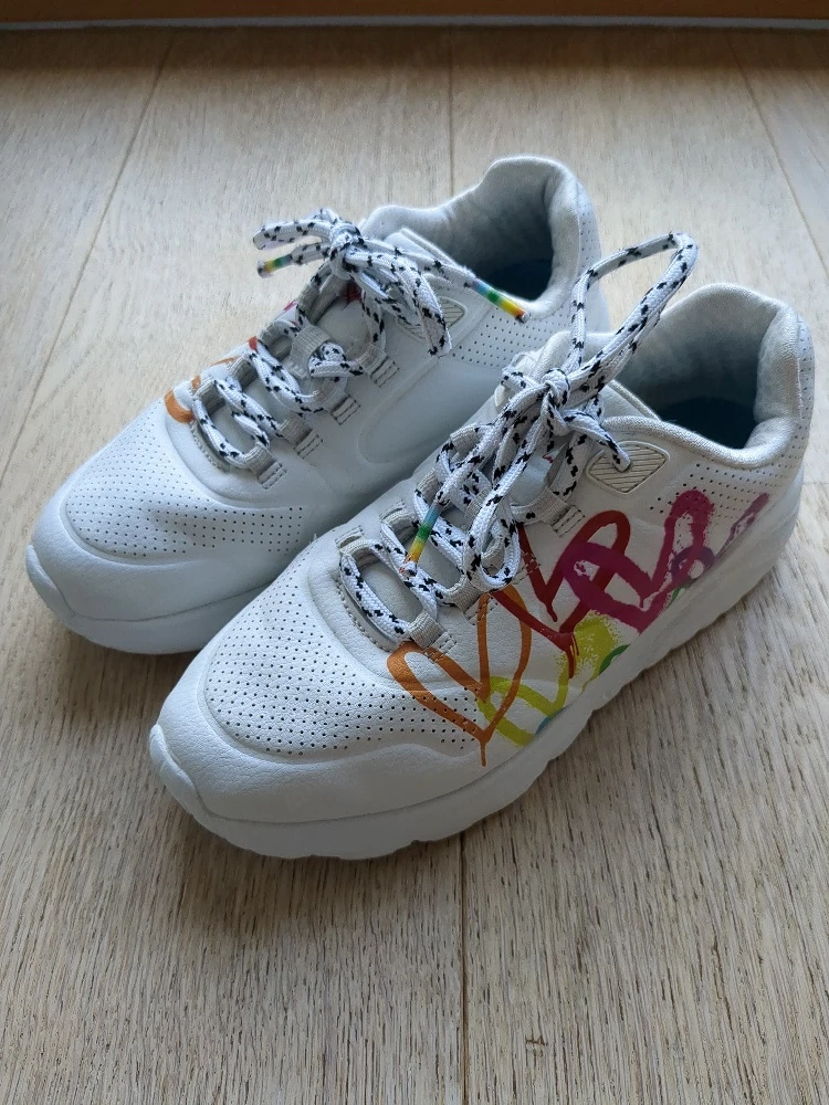 Turnschuhe Sneaker Skechers Größe 34 Mädchen 