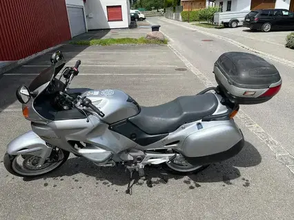 Honda Deauville 650