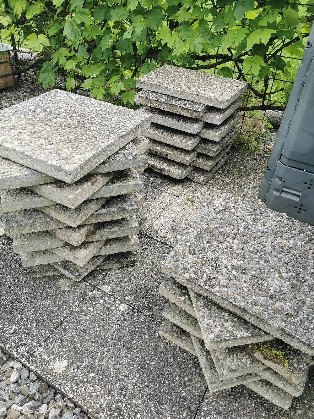 Waschbetonplatten zu verschenken 
