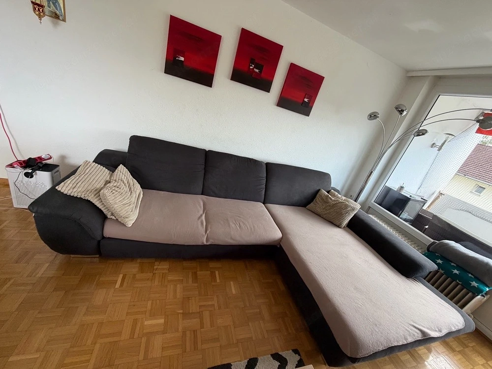 L-Couch grau und Schaukelstuhl + Wohnwand und Couchtisch GRATIS   günstig wegen Umzug VB