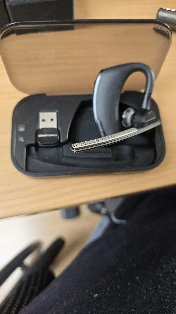 Plantronics Voyager Legend Bluetooth-Headset inklusive Ladetui und USB