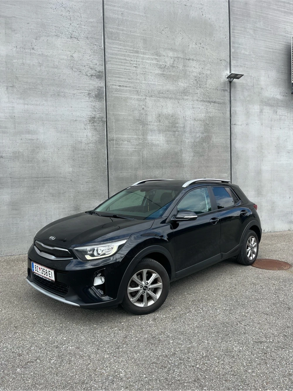KIA Stonic 1,25 Silber