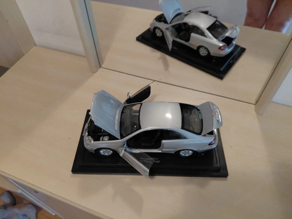 Zu verkaufen, Miniatur 