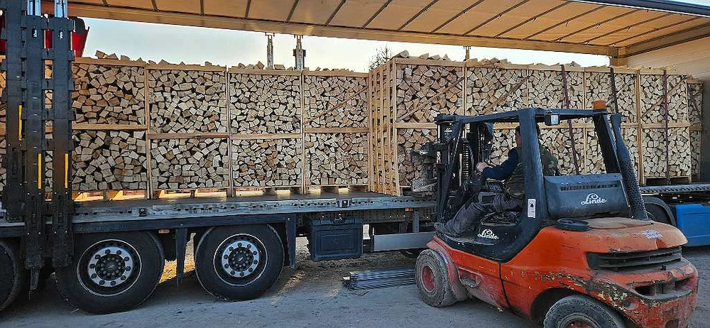 Brennholz 100 % trocken und hart-3 Jahre Trocknen