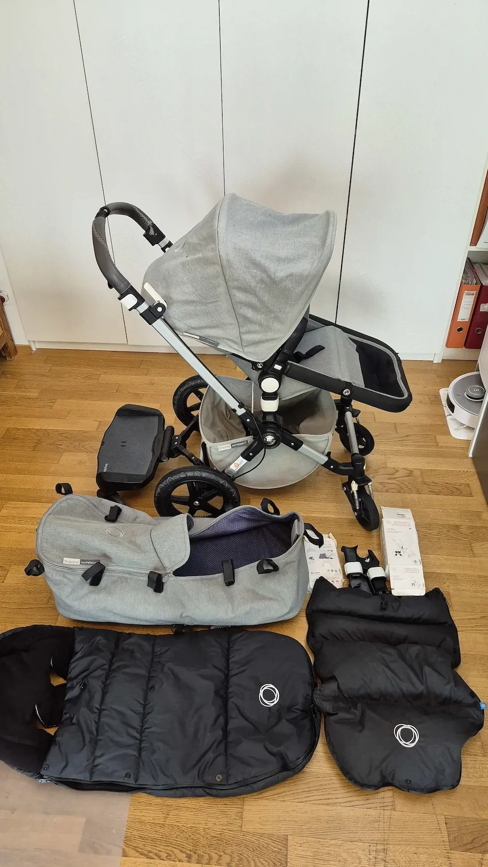 Bugaboo Kinderwagen Kombi Tragewanne und Sportsitz inlkusive viel Zubehör