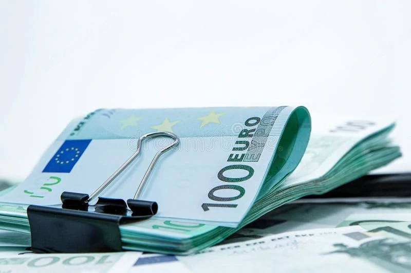 Wir bieten Kredite: und Investitionen mit sehr zuverlässigen Konditionen.