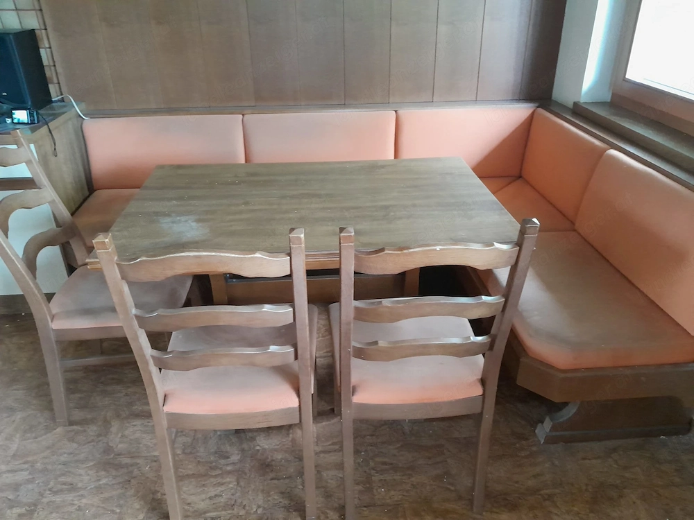 Küchen Eckbank mit ausziehbarem Tisch und 3 Stühlen