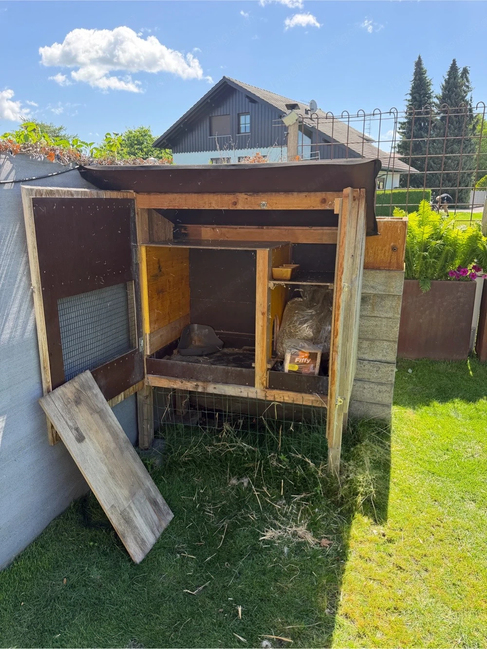 Kanichenstall mit Zubehör