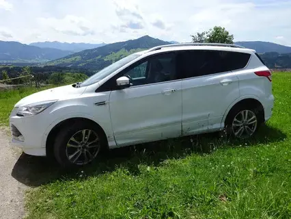 Ford Kuga ,Allrad .Automatik