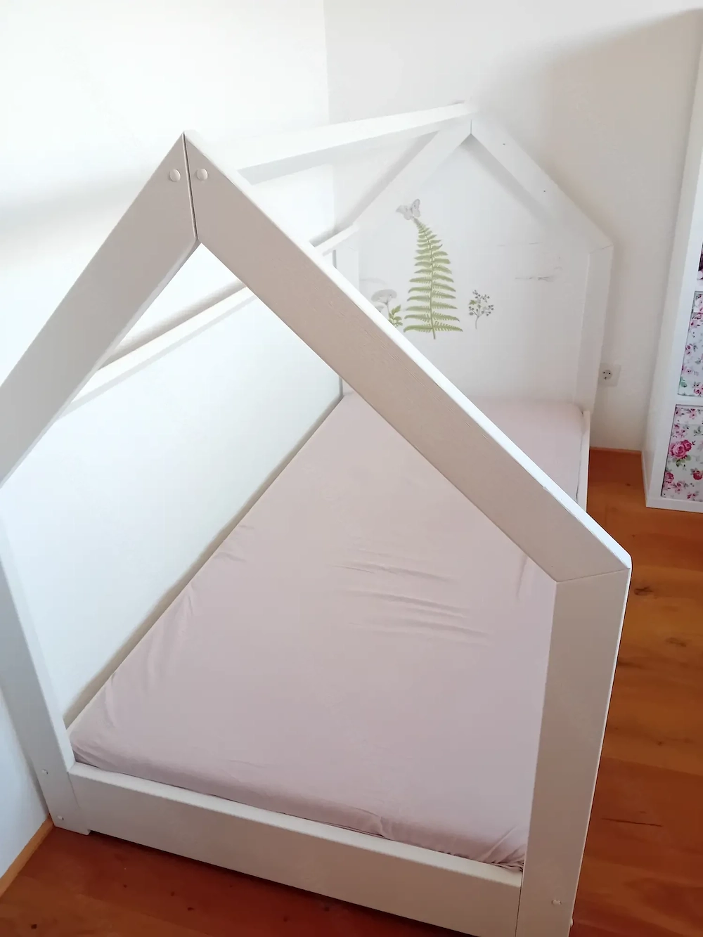 Kinderbett (haus montessori) mit Matratze