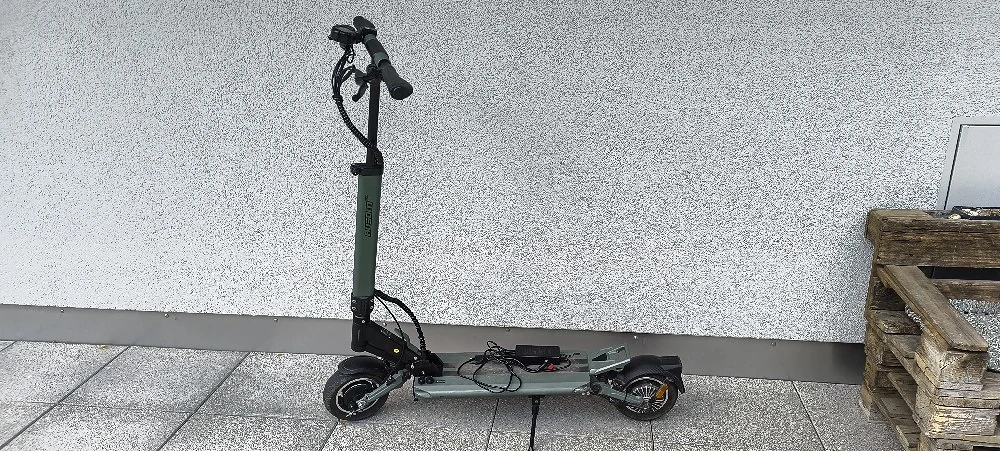 Ausom GX1 E-Scooter
