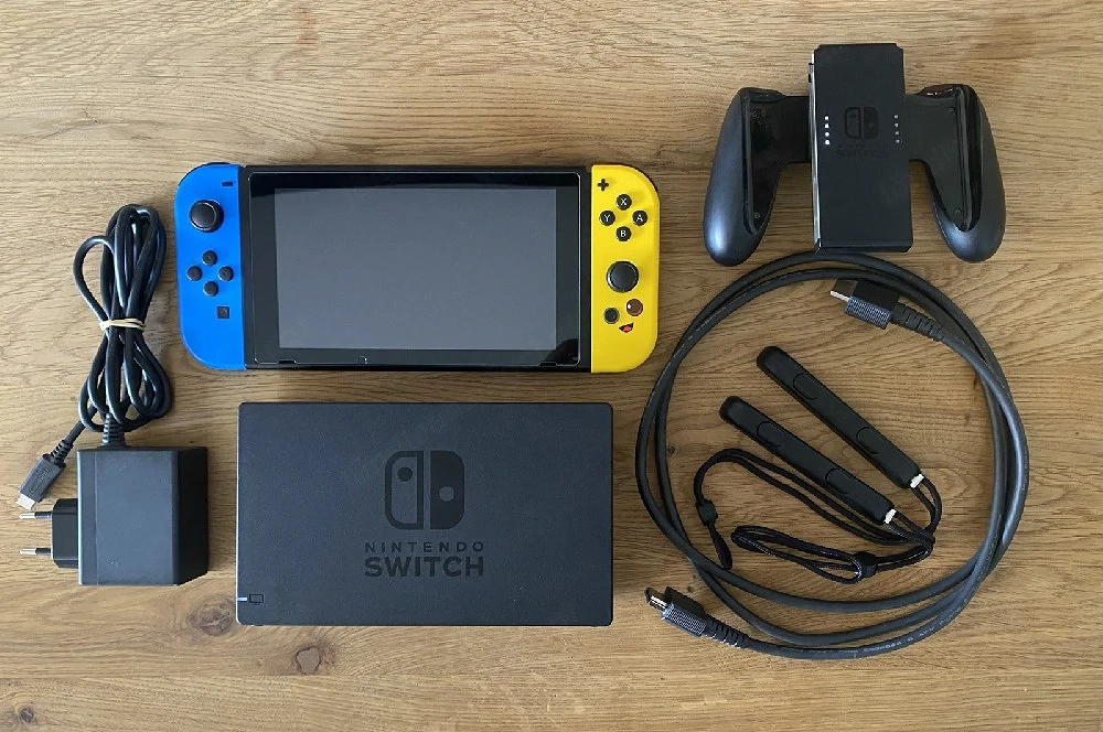 Nintendo Switch inkl. Dock, Netzteil & Zubehör - voll funktionsfähig