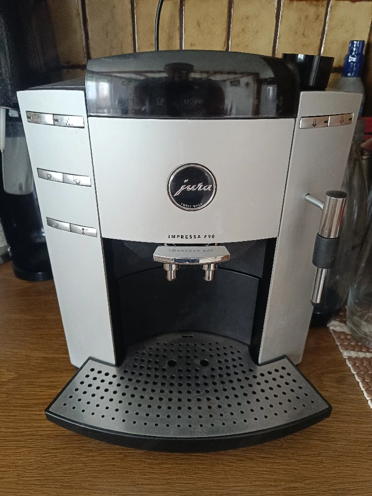 Jura Kaffeemaschine Vollautomat.