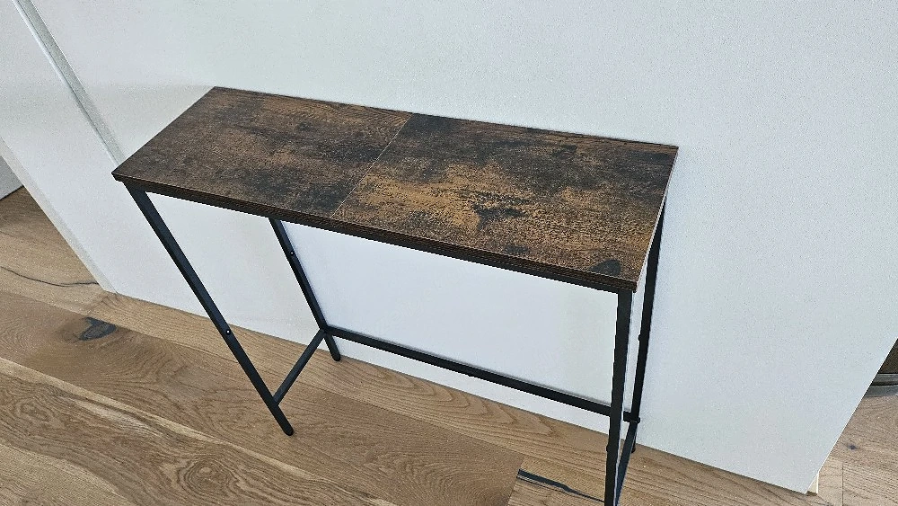 Verschenke Garderobentischchen