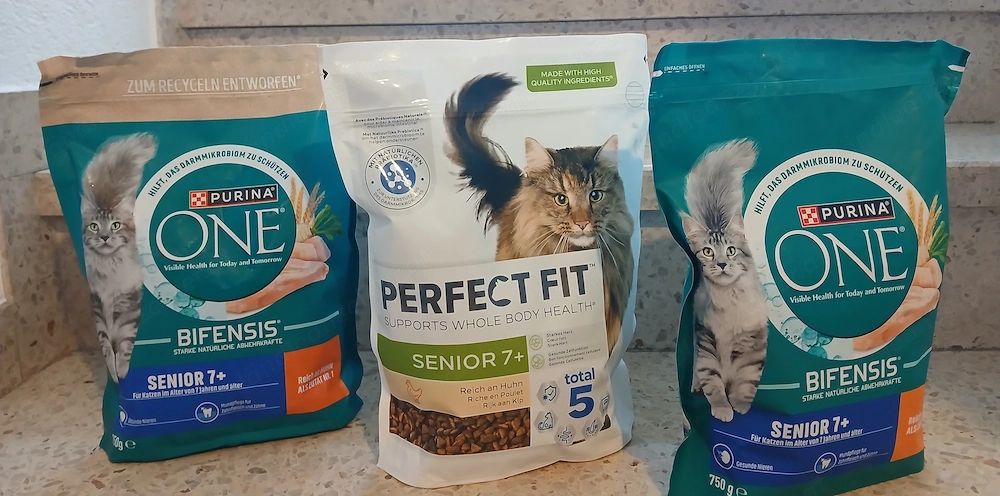 Katzenfutter 3 x je 750 g