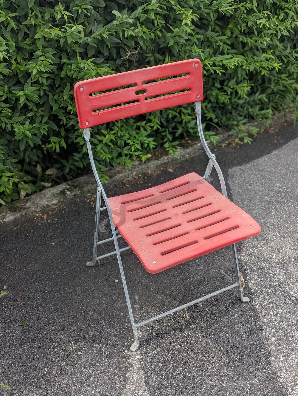 Robuste Vintage Gartenstühle