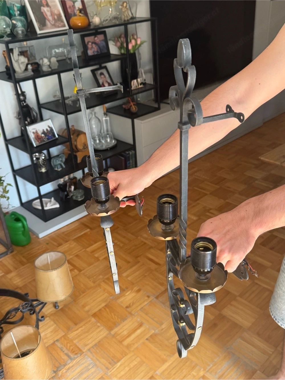 Massiver Schmiedeeisen-Kronleuchter + 2 passende Wandlampen (Set)