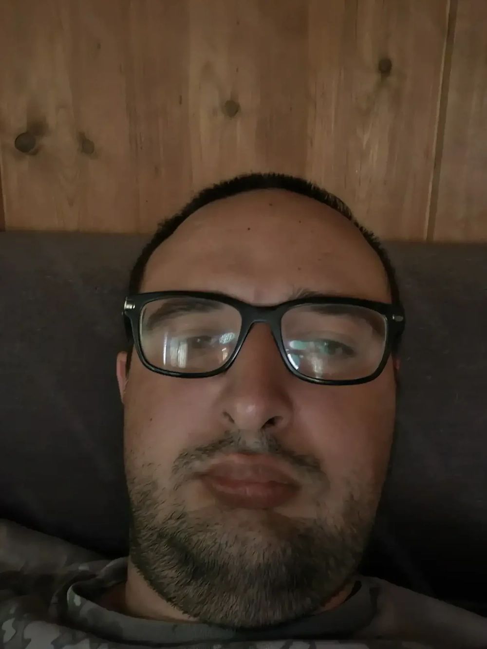 Ich männlich 23 suche frau 18+