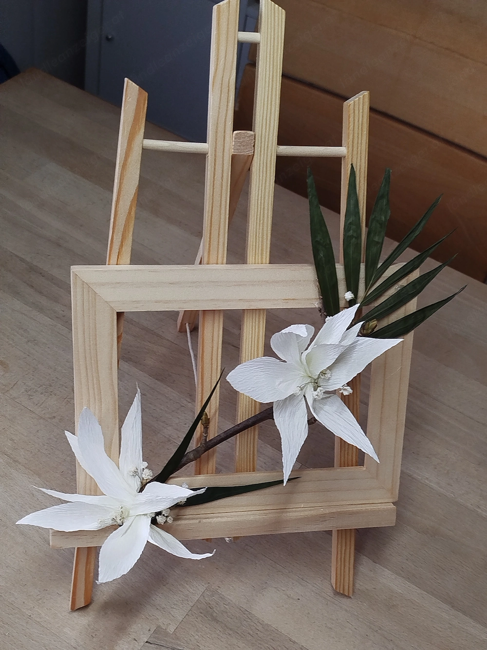 Deko Staffelei.mit  Blumen Bild neu