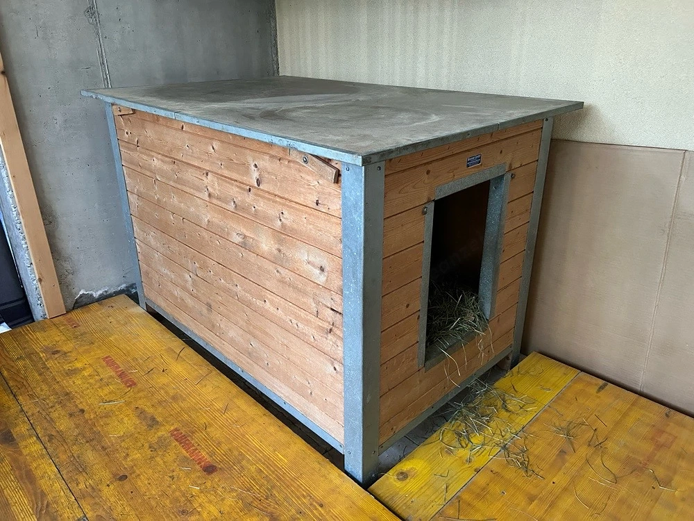 Hundehütte, Marke Bromet 