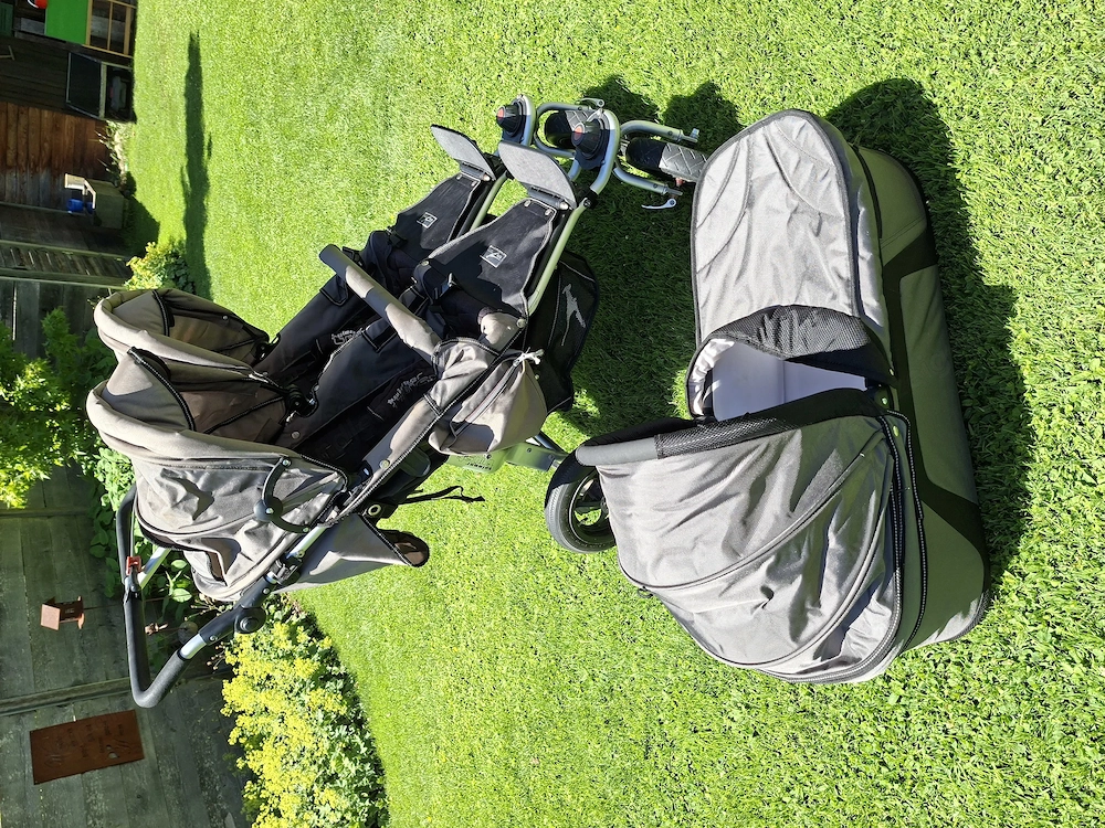 Zwillings-Kinderwagen