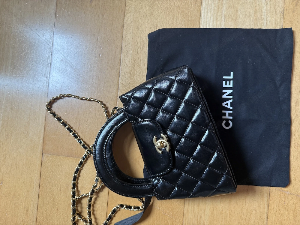 Chanel Mini Kelly Umhängetasche schwarz 