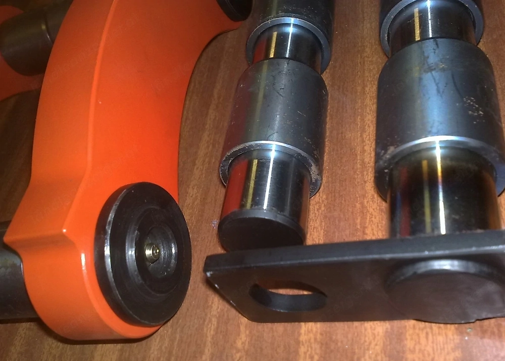 Artikel: PINS + SOCKETS + CONNECTORS KUBOTA KX41-3 BUCKET repair kit bucket closing mechanism Hochwe