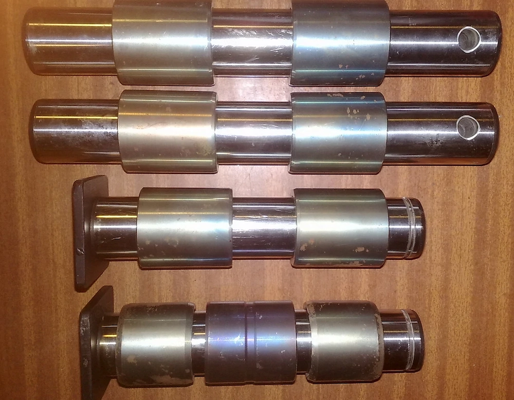Artikel: BUCKET PINS + BUSHINGS CAT 301.8C 301.6C Bucket Closing Mechanism Repair Kit Hochwertiger A