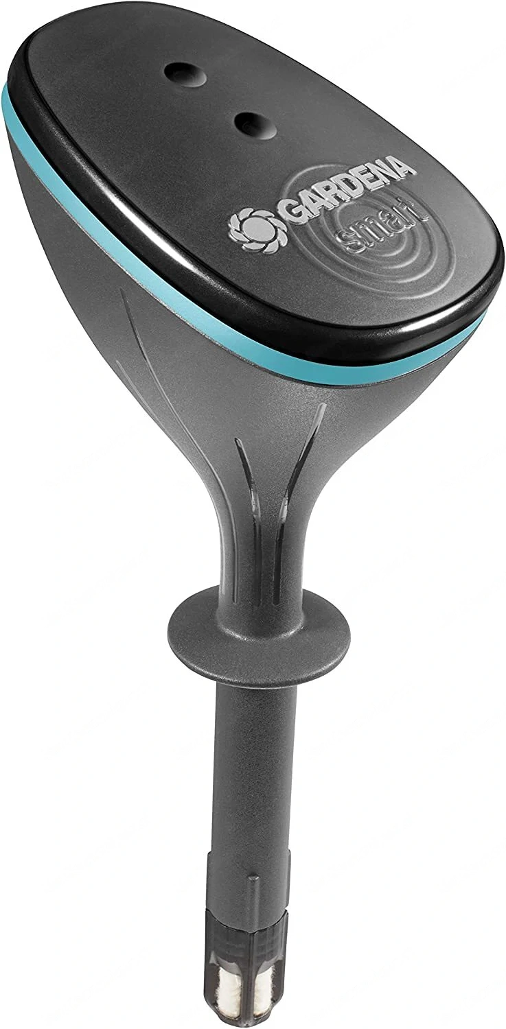 Gardena smart Sensor misst Bodenfeuchte Lichtstaerke Aussentemperatur per smart App fuer iOS und And