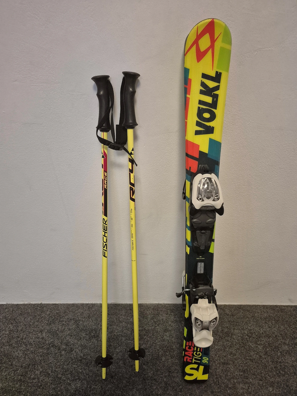 Kinderski Völkl Racetiger SL ink. Bindung & Fischer Stöcke 