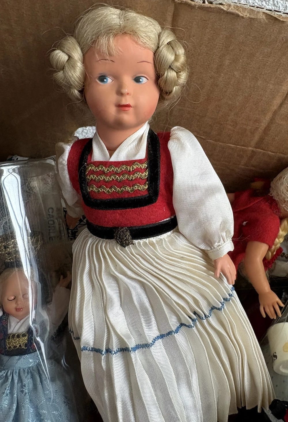 Trachtenpuppen