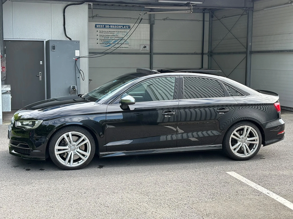 Audi S3 Limousine- 300PS