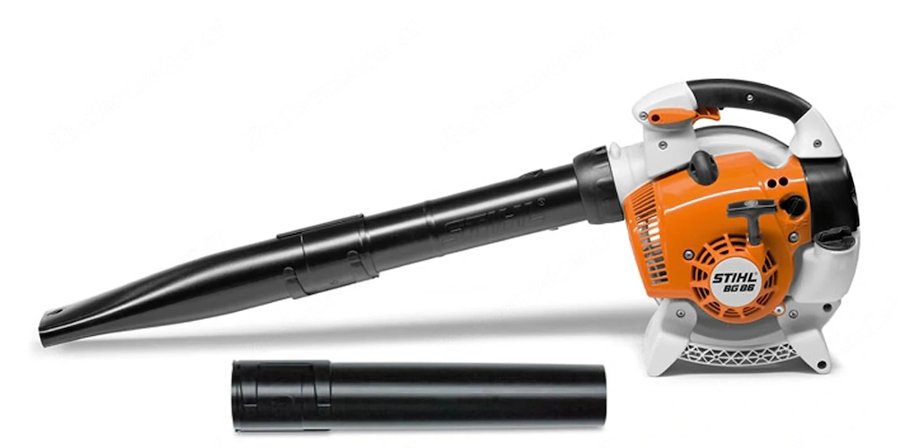 Dank der leistungsstarken STIHL Gebl se geh rt das zeitraubende Arbeiten mit Besen und Rechen der
