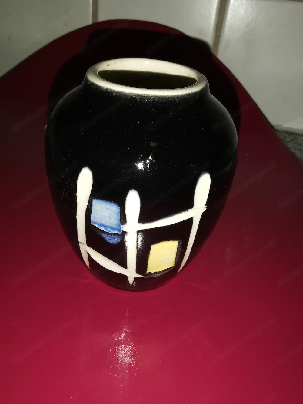 Vase Porzellan bauchig m. japanischen Schriftzeichen H= 8,5 cm